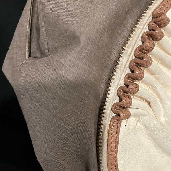 Marc Jacobs Cream Leather Handbag AS IS - Picture 12 of 14